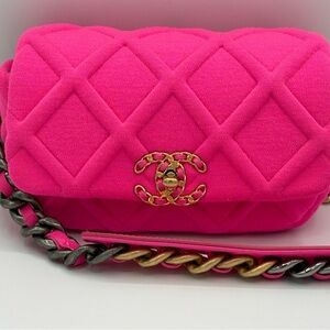 Chanel 19 Pink Quilted Women's Bag - small